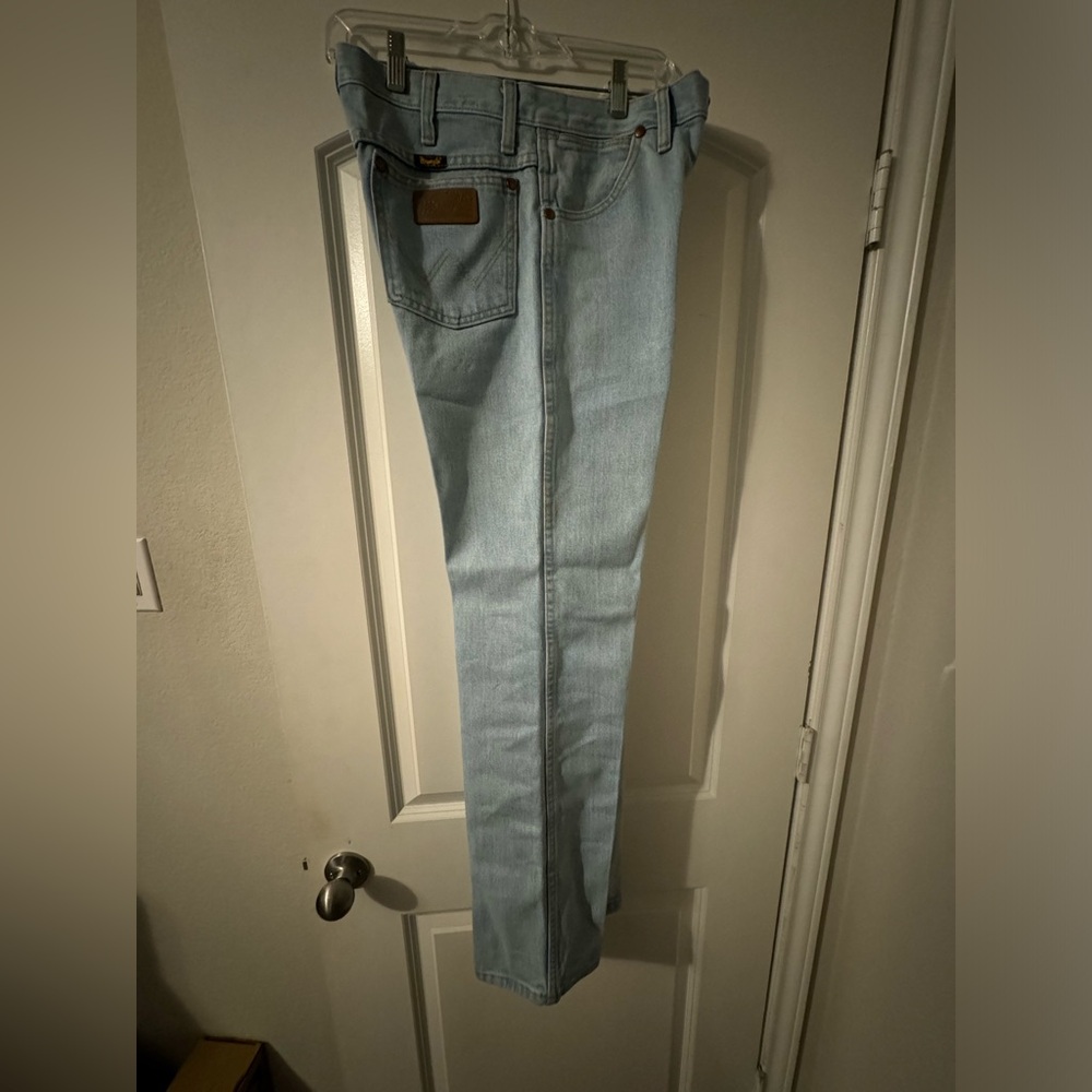 starched Wrangler jeans. size 32x32